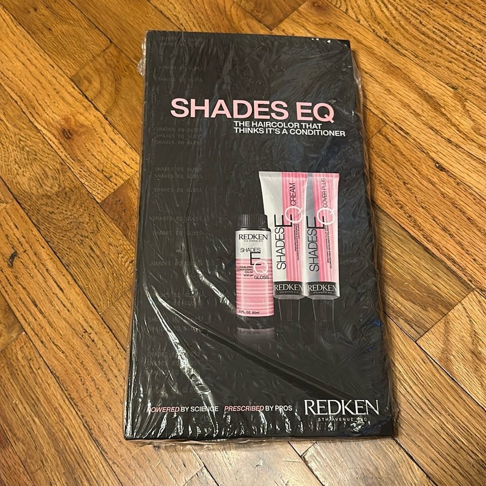 Redken Shades EQ swatch book